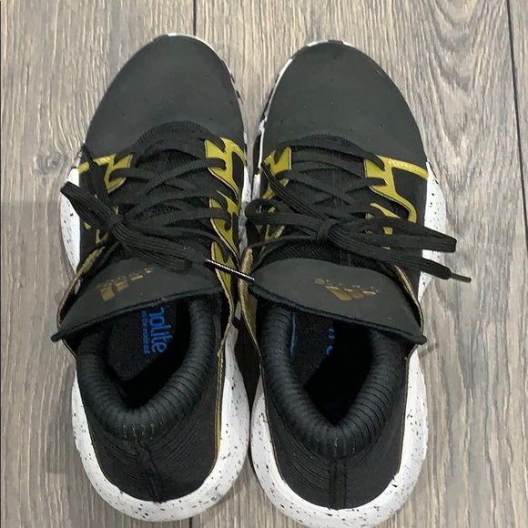 Adidas running basketball shoes - Picture 6 of 6